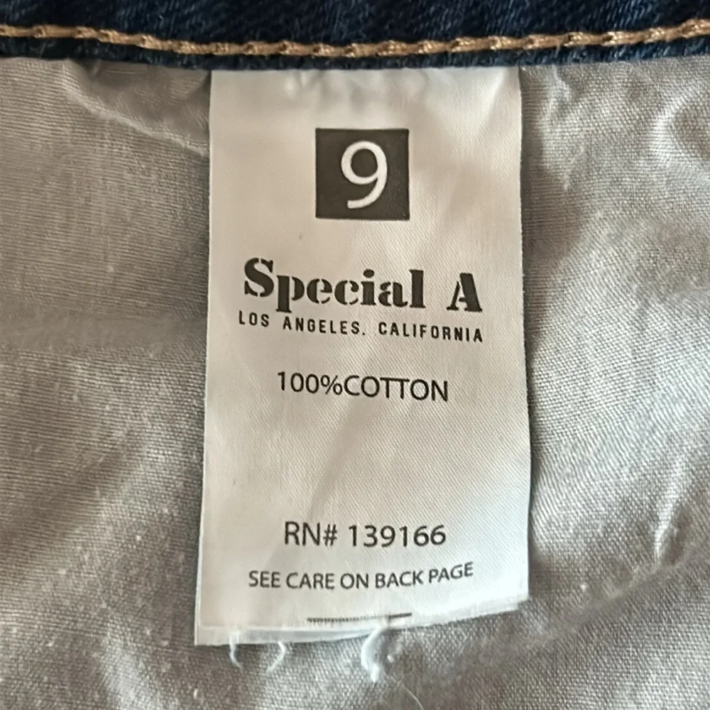 Special A Distressed Denim DAD Jeans size 9
